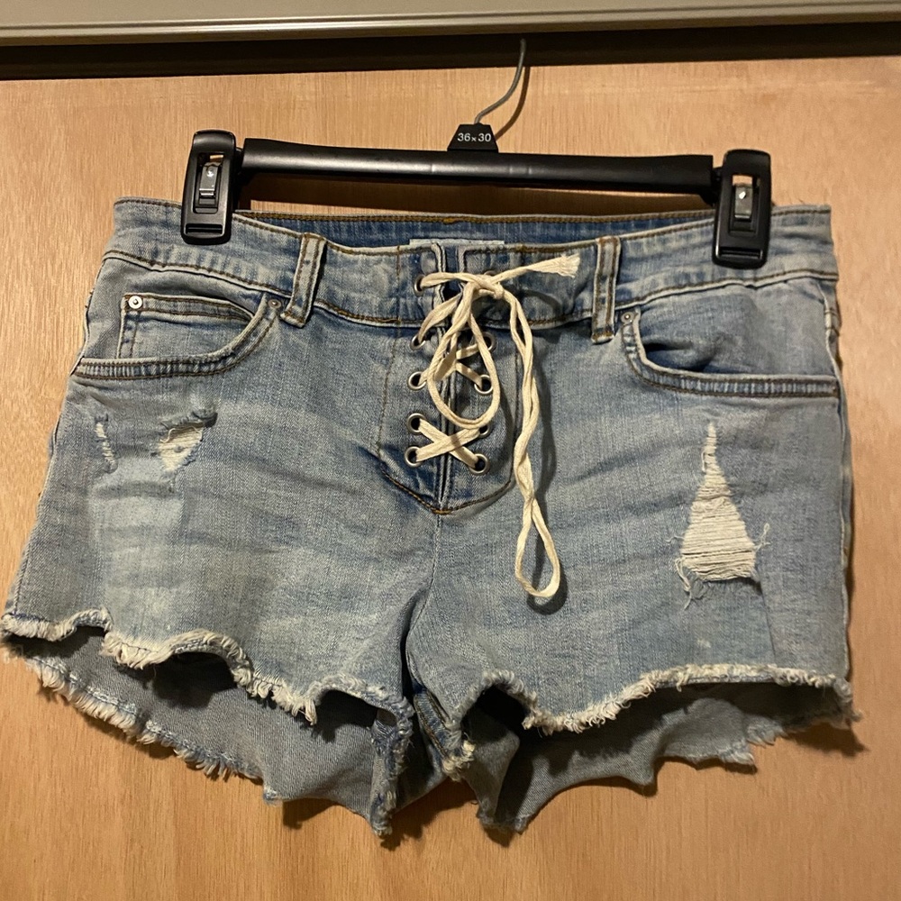 Billabong Lite hearted denim shorts